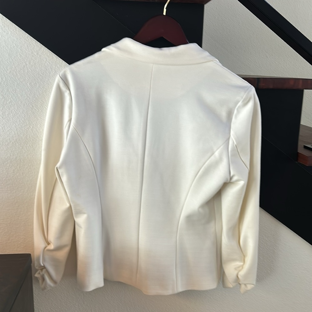 2b Bebe jacket - Picture 6 of 6